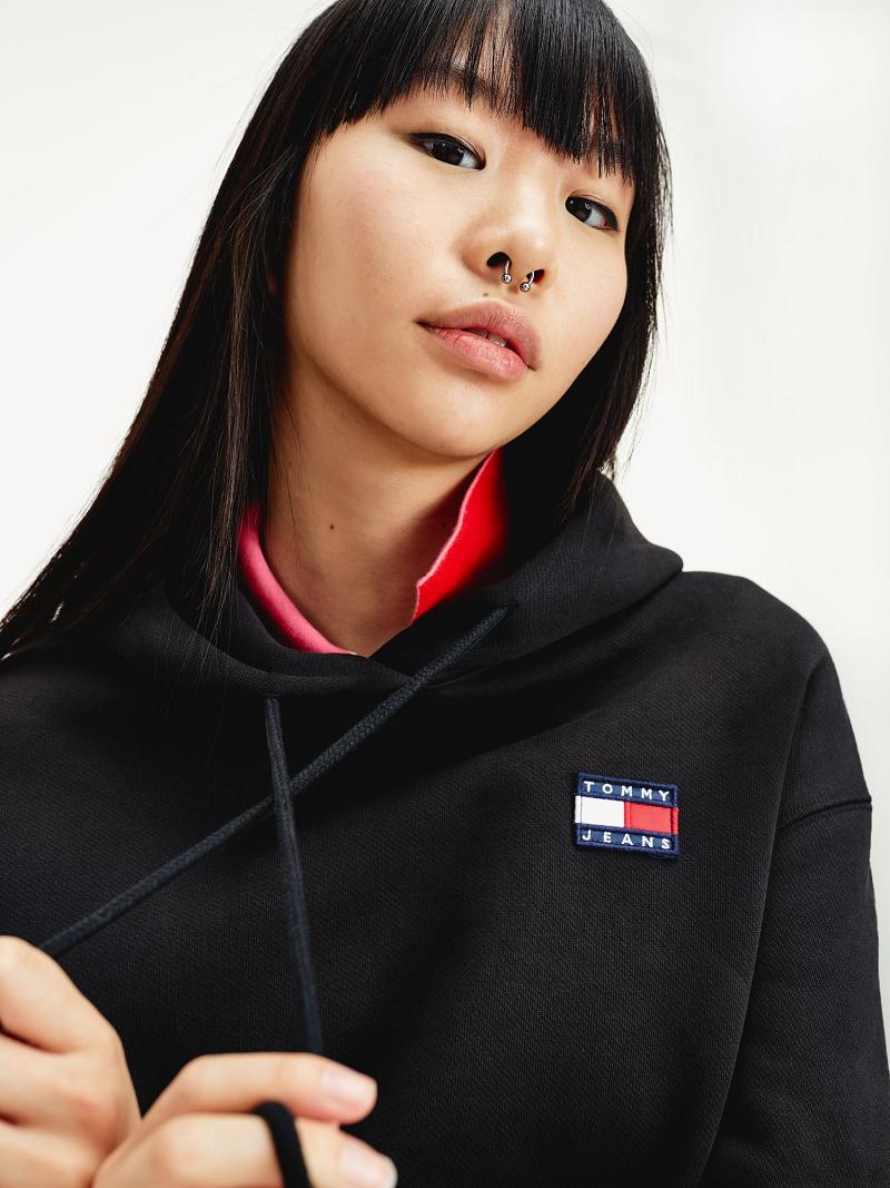 Női Tommy Hilfiger Organic Pamut Tommy Badge Hoodies Fekete | HU 161ILH